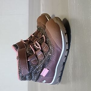 See Kai Run shoe's size 6